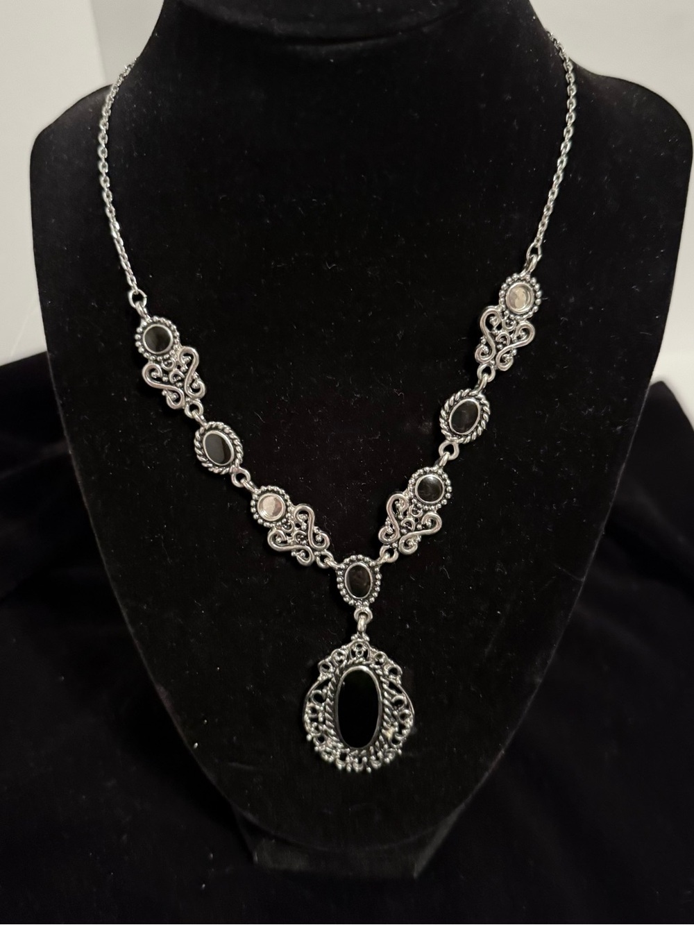 Parker Lane Vintage-Inspired Black Stone Silver Necklace - Women Jewelry